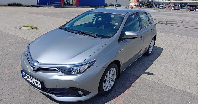 dolnośląskie Toyota Auris cena 64990 przebieg: 97200, rok produkcji 2018 z Świnoujście